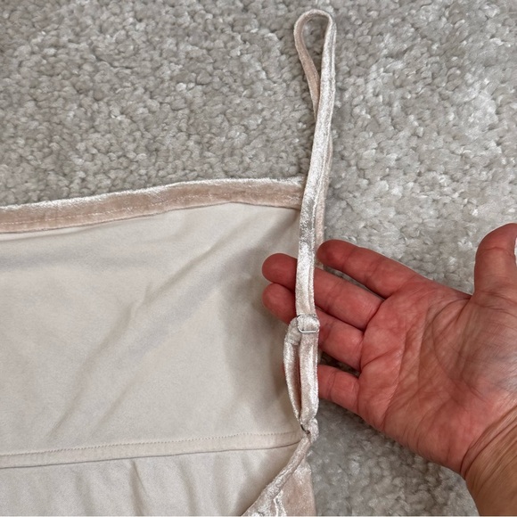 Free People ALL NIGHT VELVET TUNIC in Champagne. Romantic Honeymoon Soft Large - Picture 7 of 9